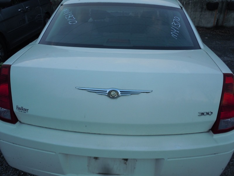 2005-2007 Chrysler 300 Rear Trunk Deck Lid W/O Spoiler OEM PWG