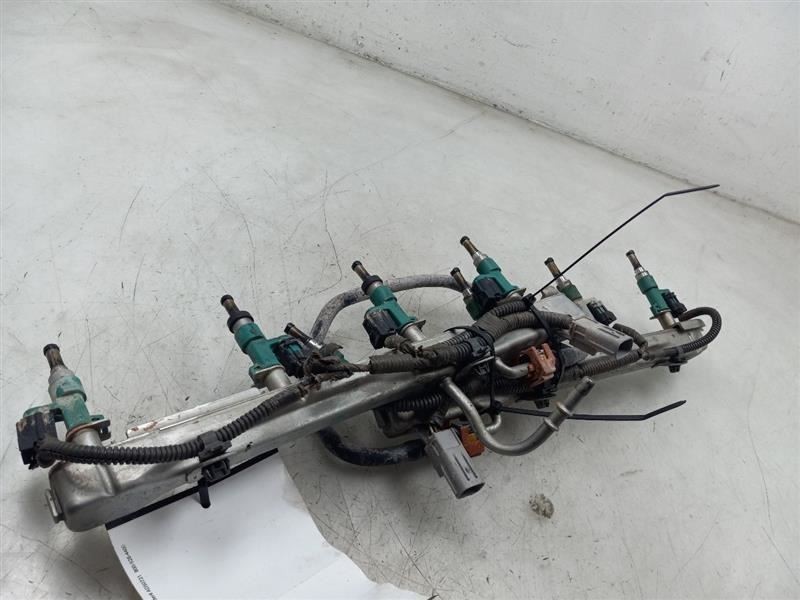 09-17 LEXUS LS460 4.6L UPPER FUEL INJECTOR SET WITH RAIL
