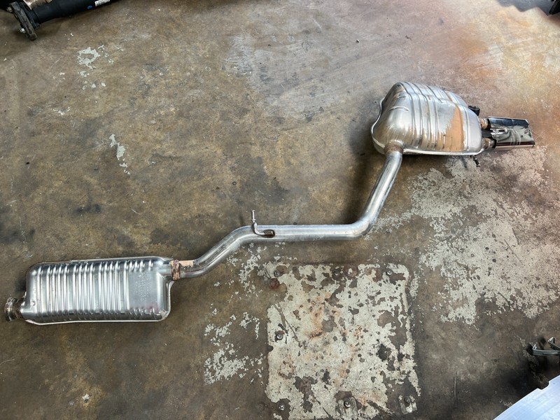 12-14 Mercedes C250 M271 REAR EXGHAUST MUFFLER W/ INTERMEDIATE PIPE OEM