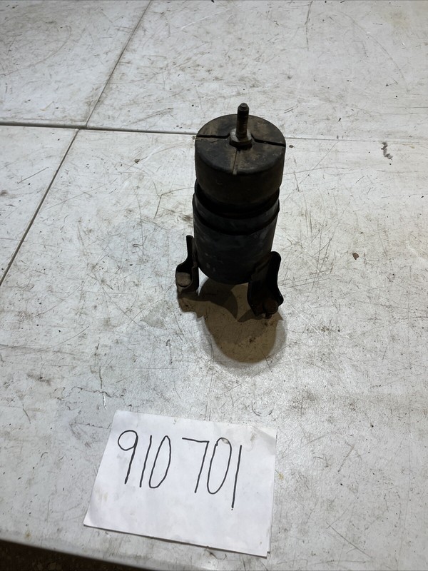2005 Toyota Lexus RX350 MOTOR MOUNT - Front Lower Bracket 3.5L V6 Engine - OEM