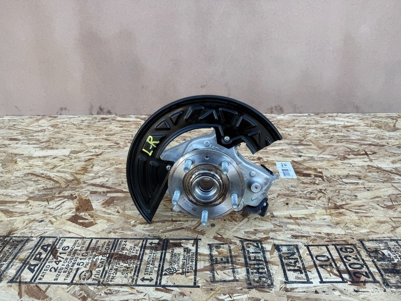 RIVIAN R1S R1T 22-26 OEM REAR LEFT DRIVER SPINDLE KNUCKLE BEARING & HUB AWD ASSY
