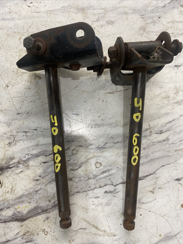 1970’s Vintage John DeereSnowmobile 400 500 600Ski Spindles Good