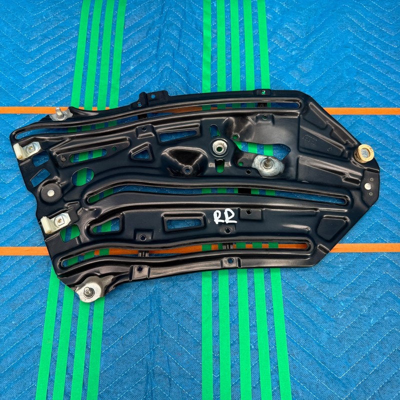 2001–2006 BMW 330Ci E46 Convertible Right Rear Window Regulator OEM 8215274