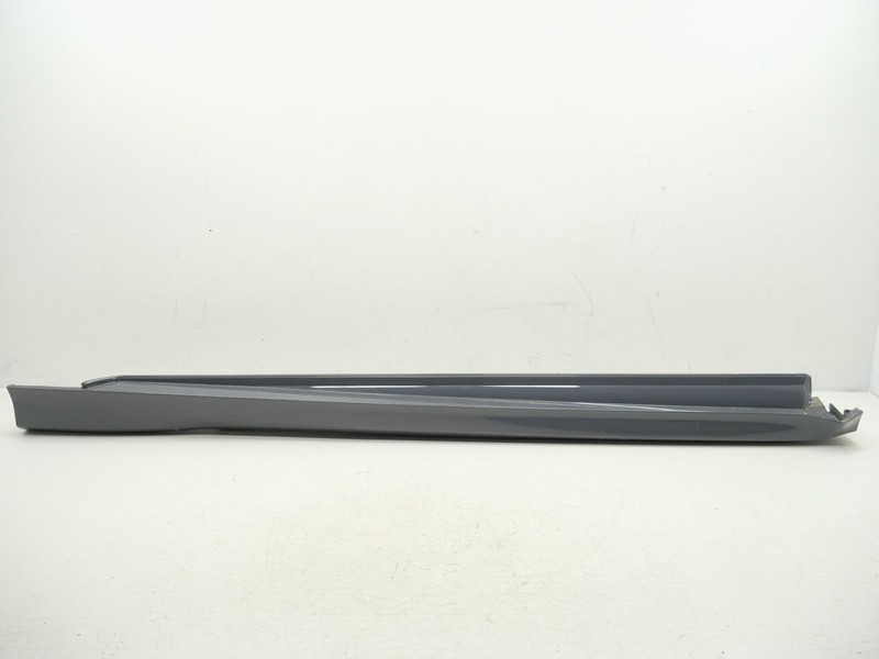 2016-2018 Ford Focus RS Right Rocker Panel Molding Lower RH CM5Z-5810176-AA