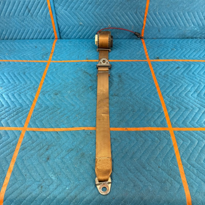 1989–1991 CHRYSLER TC MASERATI right Front Male Seat Belt OEM