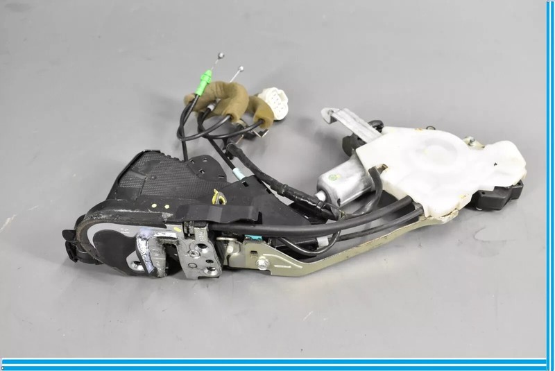 07-09 Lexus XF40 LS460 Front Right Passenger Side Door Lock Latch w/ Motor OEM