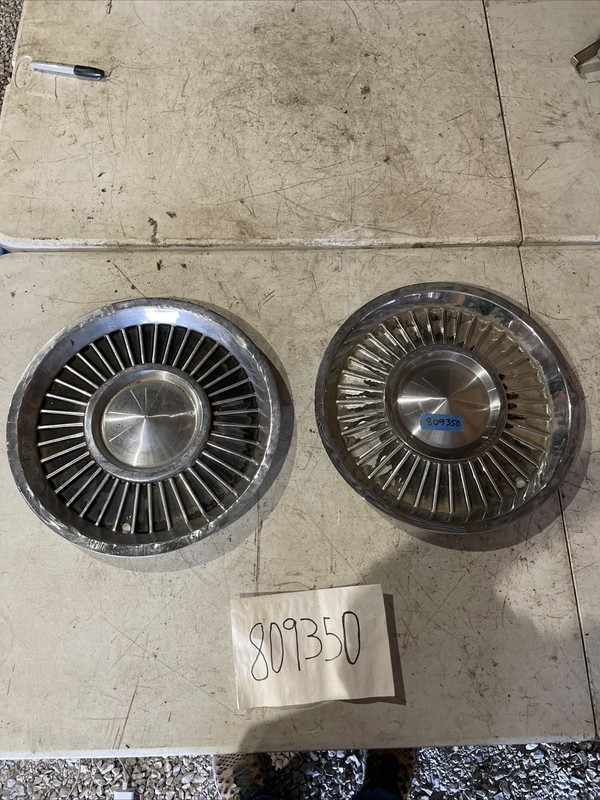 1958 1959 Lincoln Continental Premier 14”Wheel Covers Caps (2)