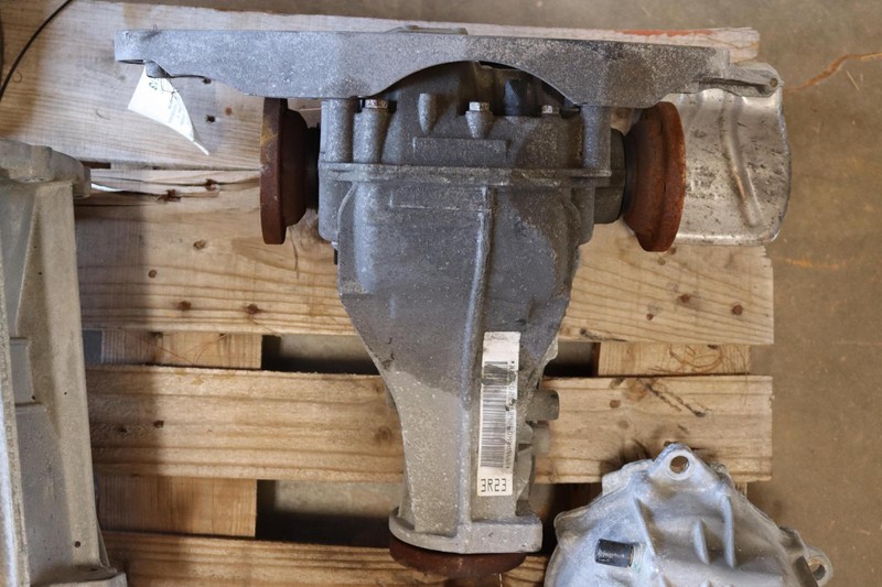 2012-2018 AUDI A7 REAR DIFF DIFFERENTIAL AXLE CARRIER W/O TORUE VECTORING OEM
