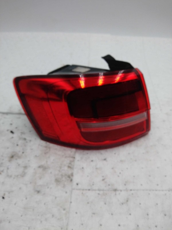 Used Left Tail Light Assembly fits: 2015 Volkswagen Jetta Sdn Base incandescent