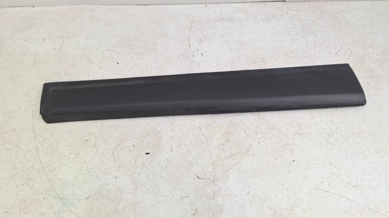 2017-2021 NISSAN ROGUE SPORT FRONT LEFT SIDE LOWER DOOR MOLDING TRIM OEM