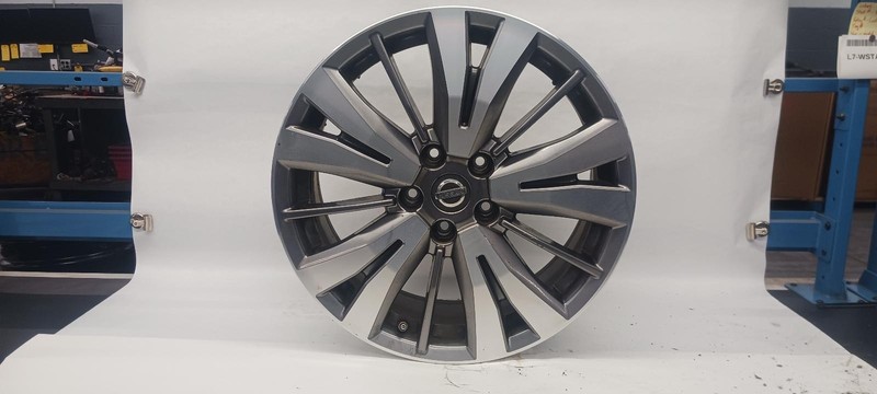 17-'20 NISSAN PATHFINDER Wheel 18x7-1/2 OEM Grade B Condition