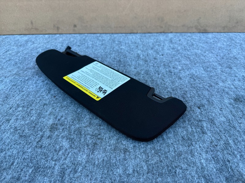 FORD MUSTANG GT 2015-2023 OEM RIGHT PASSENGER SUN VISOR ASSEMBLY (BLACK)
