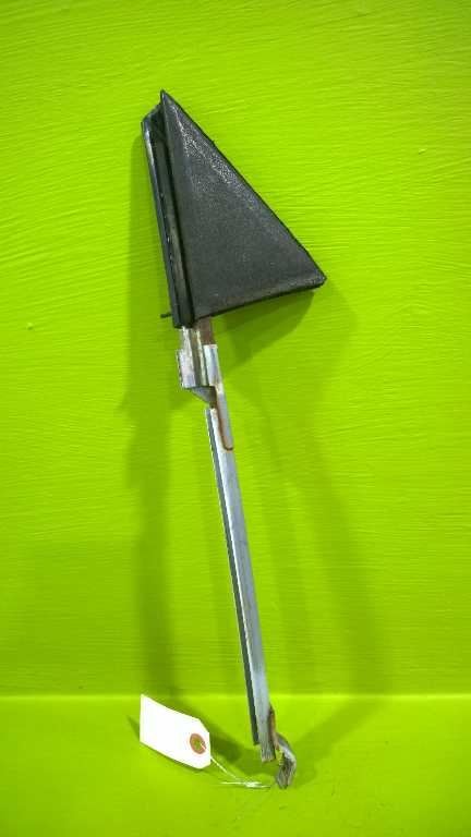 91 CAMRY DRIVER LEFT REAR DOOR VENT WINDOW FILLER OEM 3736-61