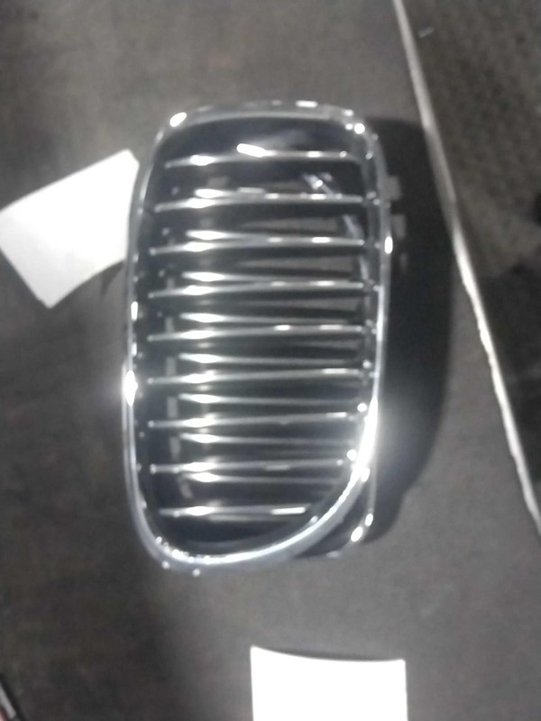Used Lower Grille fits: 2015 Bmw 750I lower bumper mounted w/o M-aerodynamic pac