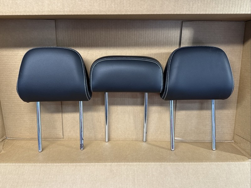 2018-2024 Volkswagen Atlas 2nd Second Row Headrest Set Black Leather OEM