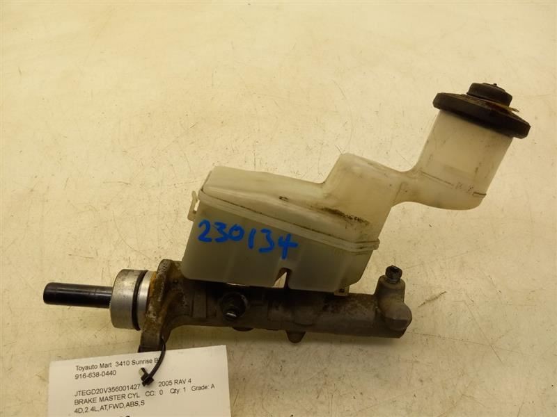 04-05 TOYOTA RAV4 2.4L FWD AT BRAKE MASTER CYLINDER ASSEMBLY