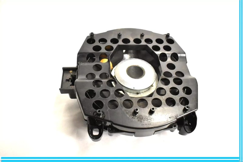 07-18 BMW X3 X5 Left or Right Lower Floor Subwoofer Speaker 6971886 OEM