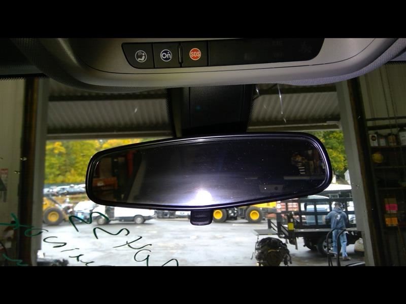 EQUINOX 2018 Rear View Mirror 988845