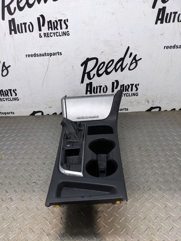 2015-2017 Hyundai Sonata Center Console Shifter Trim Surround Cup Holder 1189803