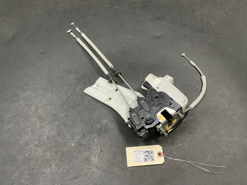 Rear Right Door Lock Latch 2018 Kia Soul 81420-B2000 2014 2015 2016 2017 2019