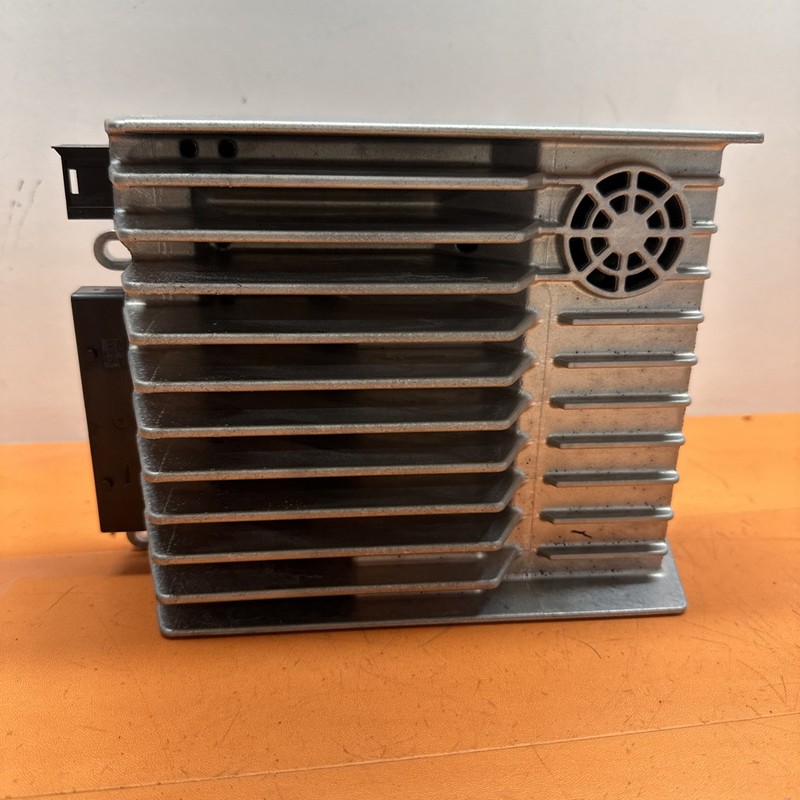 10-16 Mercedes W212 E350 C300 W204 Amplifier Amp Harman/Becker 2128700194 OEM