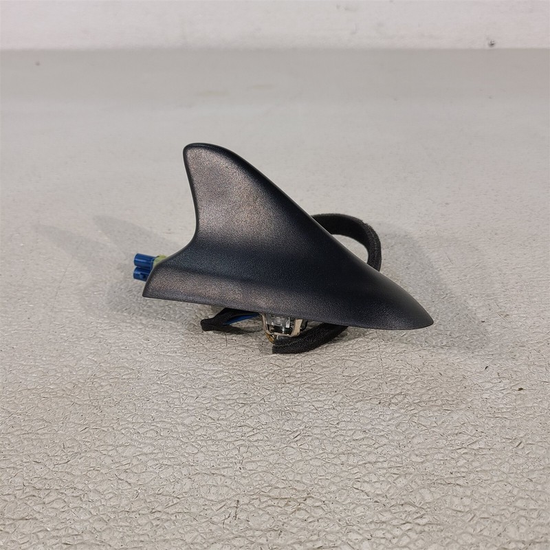 10-15 Camaro SS Shark Fin Antenna Oem Aa7434
