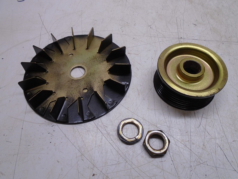 CE2 Mercruiser 4.3L Vortec Alternator Pulley & Fan 834990 811866