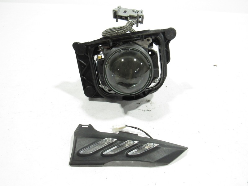 14-19 Maserati Quattroporte 2016 Right Headlight Light Lamp Xenon Lens Set ;:A