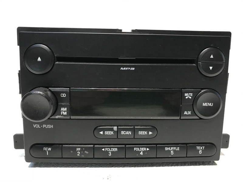 06-07 Ford Focus AM FM Radio CD Player OEM 6S4T-18C869-BD