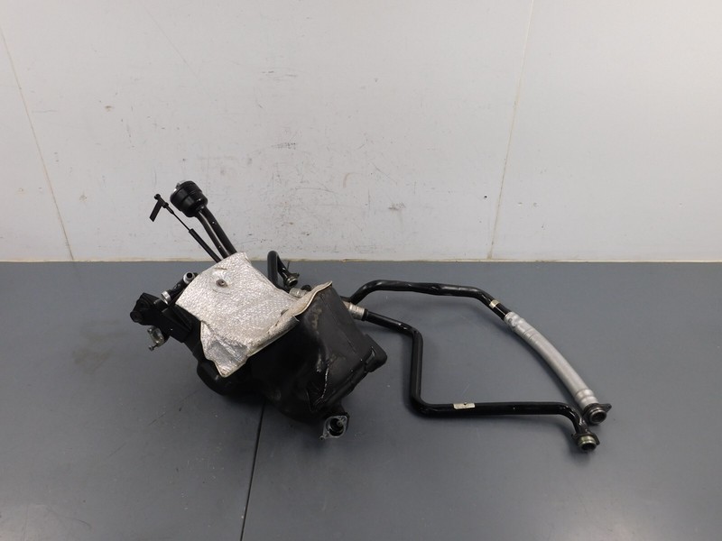 2014 11 12 15 Audi R8 V10 Oil Sump Reservoir Tank / Cap / Hoses #0146 I7