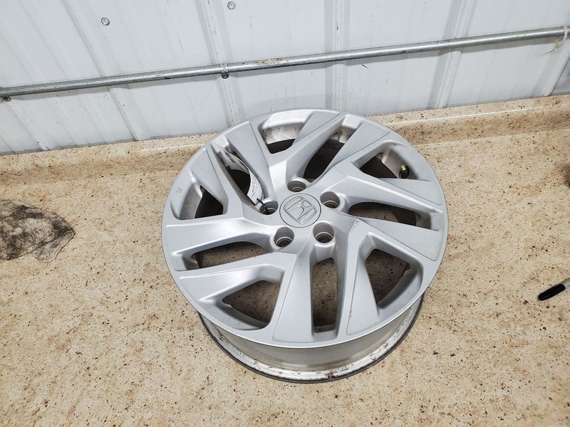 Wheel 17x7 Alloy Twisted Spoke Argent Fits 15-16 CR-V 307617
