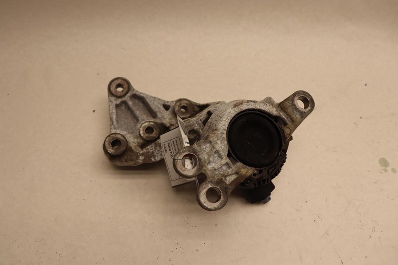 2015-2020 NISSAN ROGUE RIGHT SIDE ENGINE MOTOR MOUNT SUPPORT KOREA BUILT OEM