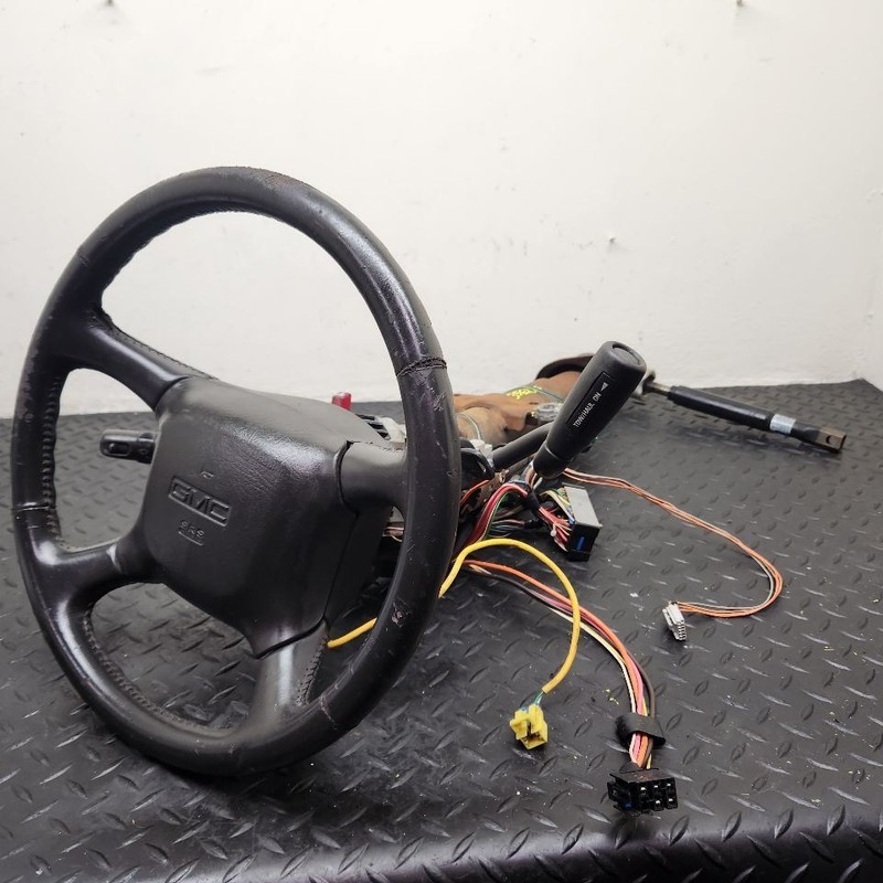 01-02 GMC Yukon XL 1500 Steering Column Shift W/ Key Assembly OEM 26094447