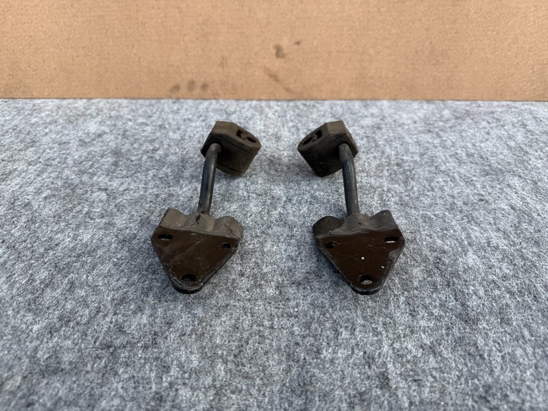 NISSAN 370Z 2009-2021 OEM MUFFLER EXHAUST REAR HANGER MOUNTING BRACKET SET