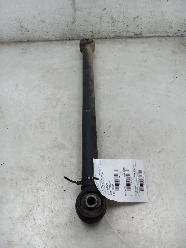 91-98 TOYOTA LAND CRUISER REAR PASSENGER RIGHT LOWER TRAILING CONTROL ARM