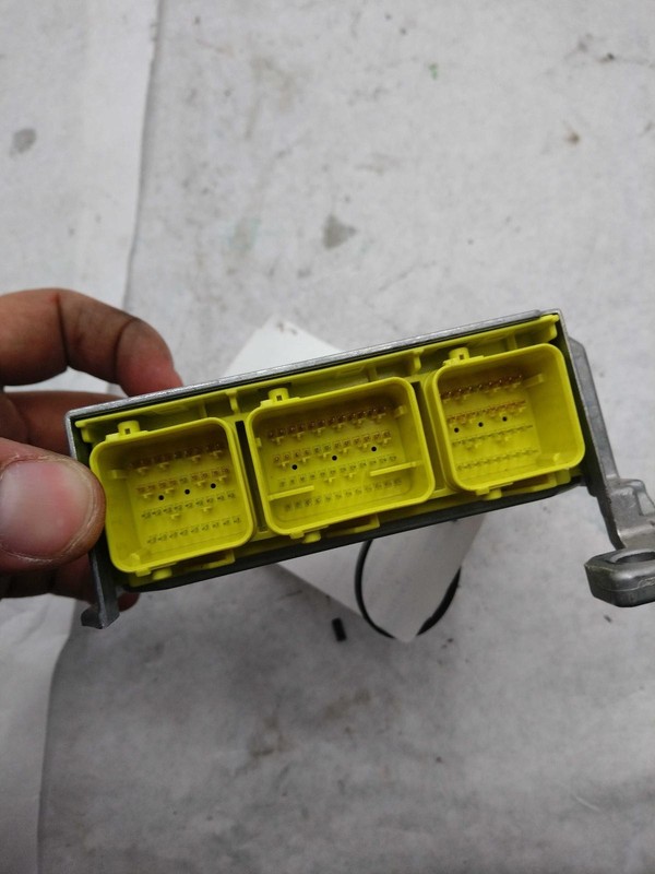 Used Air Bag Module fits: 2020 Subaru Legacy Air Bag under console Sedan Grade A