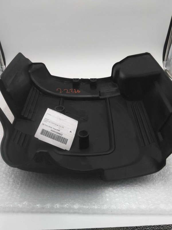 2008 GMC Yukon Engine Cover White Used 1795296 210K Miles Warranty Available