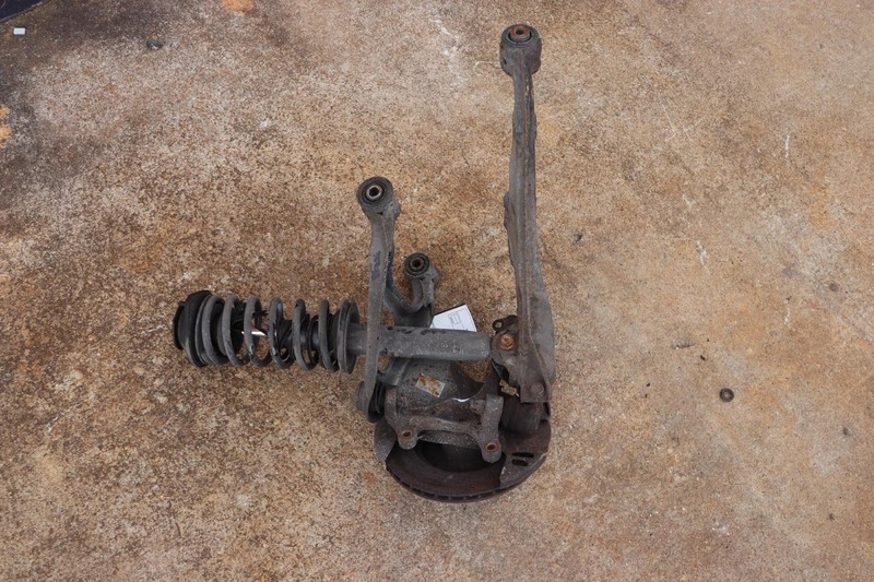 1990-1992 MAZDA MX-5 MIATA RWD FRONT LEFT SPINDLE KNUCKLE HUB W/ CONTROL ARM OEM