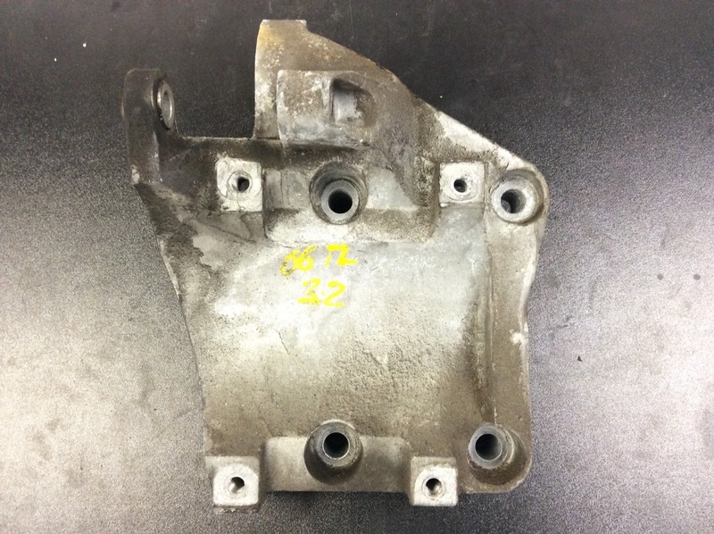 04 05 06 07 08 Acura TL AC Air Conditioning Compressor Mounting Bracket OEM