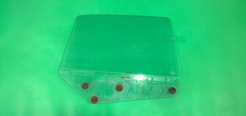 73-77 MALIBU REGAL CUTLASS SDN PASSENGER RIGHT REAR WINDOW DOOR GLASS OEM 3270-6