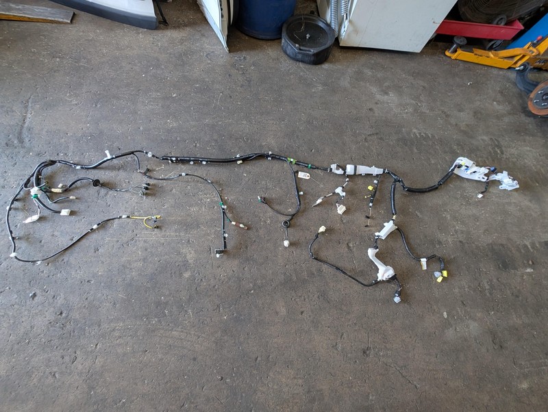 Body Floor Wiring Harness 2021 Toyota RAV4 82161-0RB50 2020 2022