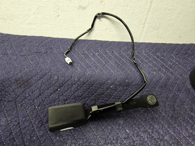 2013-2019 Nissan Sentra Front Left Driver Seat Belt Buckle Black Assembly OEM