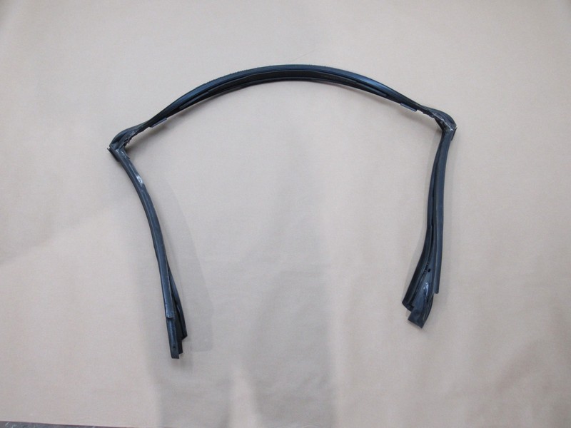 Mercedes SLK55 R171 2006 Front Windshield Weather Strip Seal Gasket 04-11 *