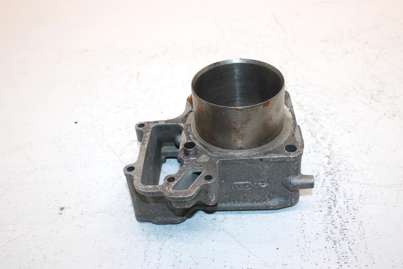 2004 Arctic Cat V2 650 Oem 80mm Bore Front Cylinder 3201-062 AA28