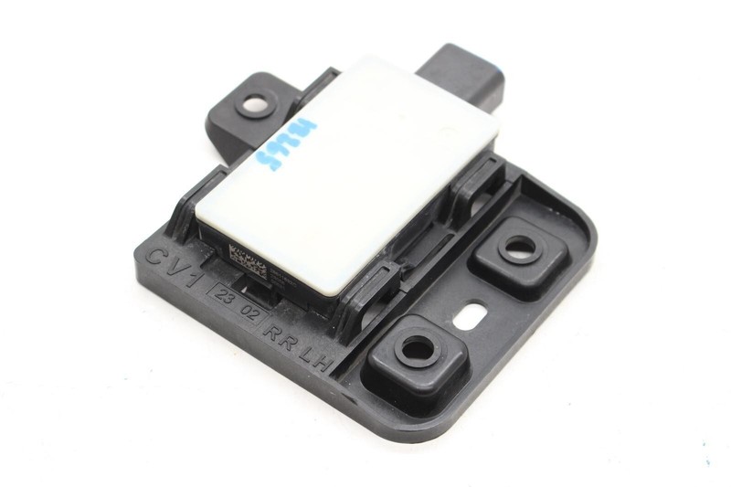 22-23 Kia EV6 Driver Left Rear Blind Spot Monitoring Radar with Bracket