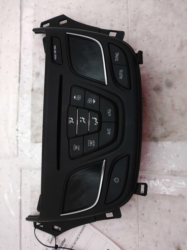 2017 Buick Regal A/C Selector Switch OEM Black 26202378 90924561 Used
