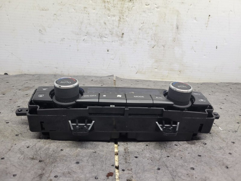 Temperature Control Automatic AC Fits 16-23 MAXIMA 1762321