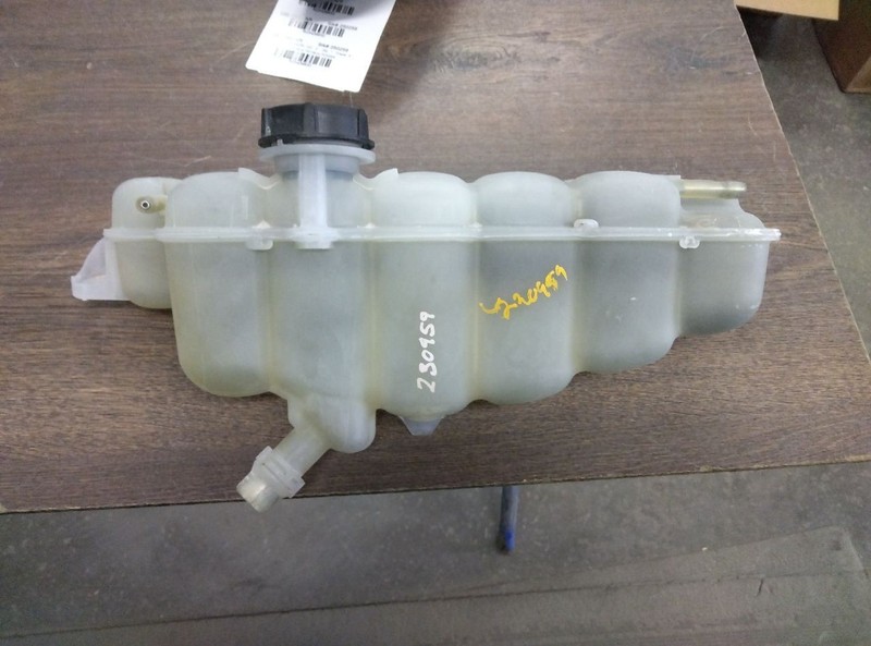 Coolant Reservoir Fits 15-23 FORD F150 PICKUP 3468099