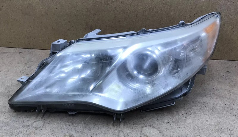 2012 - 2014 TOYOTA CAMRY LEFT DRIVER SIDE HALOGEN HEADLIGHT