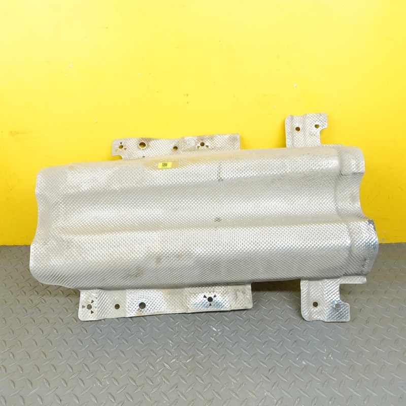 2018-2024 ALFA ROMEO STELVIO UNDERBODY LOWER MIDDLE EXHAUST HEAT SHIELD COVER